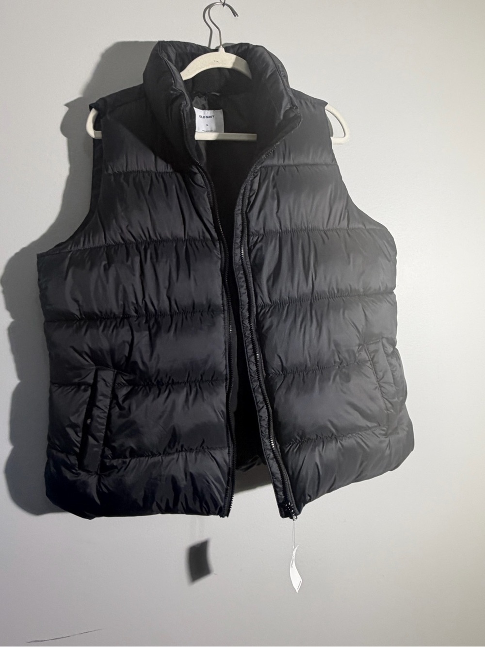 Old Navy Men's Black Puffer Vest Size XL Water-Resistant Quilted Zipper Full Zip